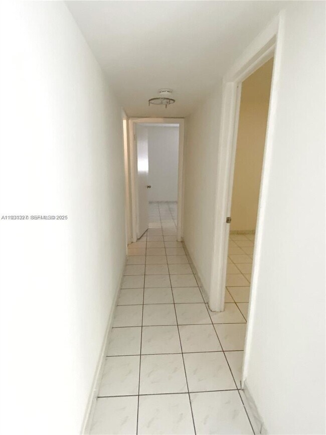 Building Photo - 1337 NW 1st St