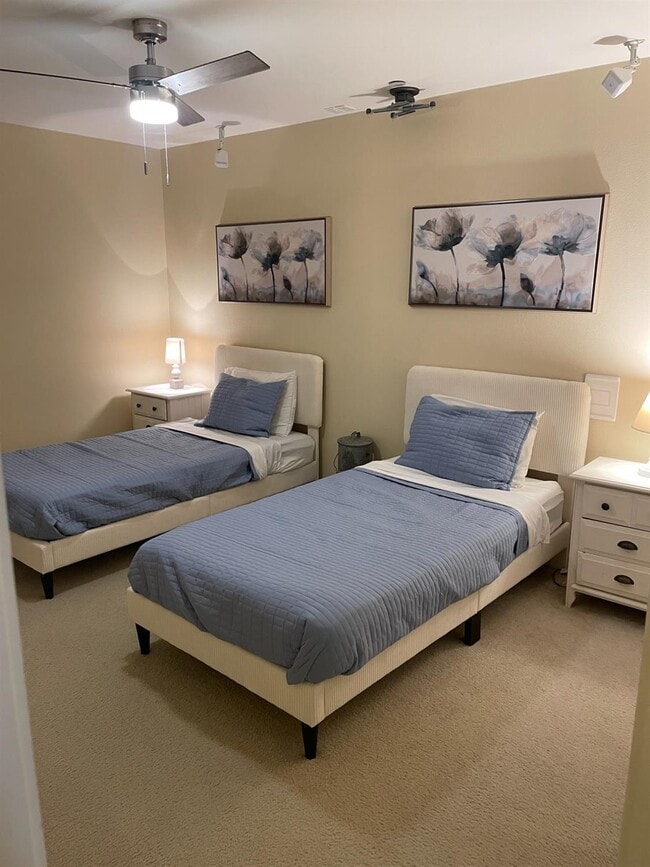 Building Photo - 1523 N Strada Way