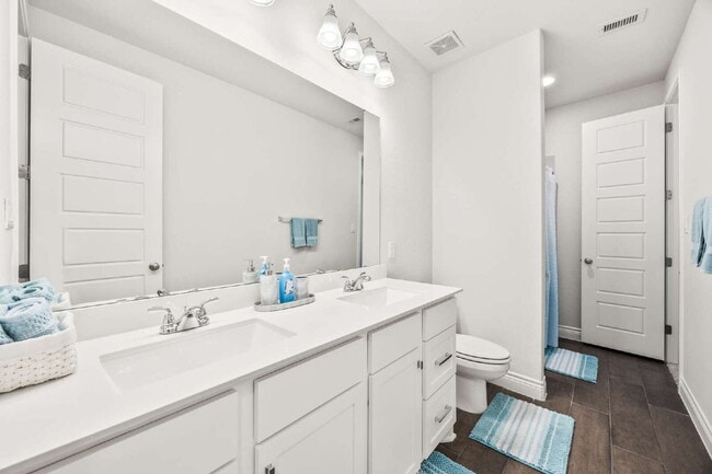 Building Photo - Comfort Living-Furnished-Corporate House