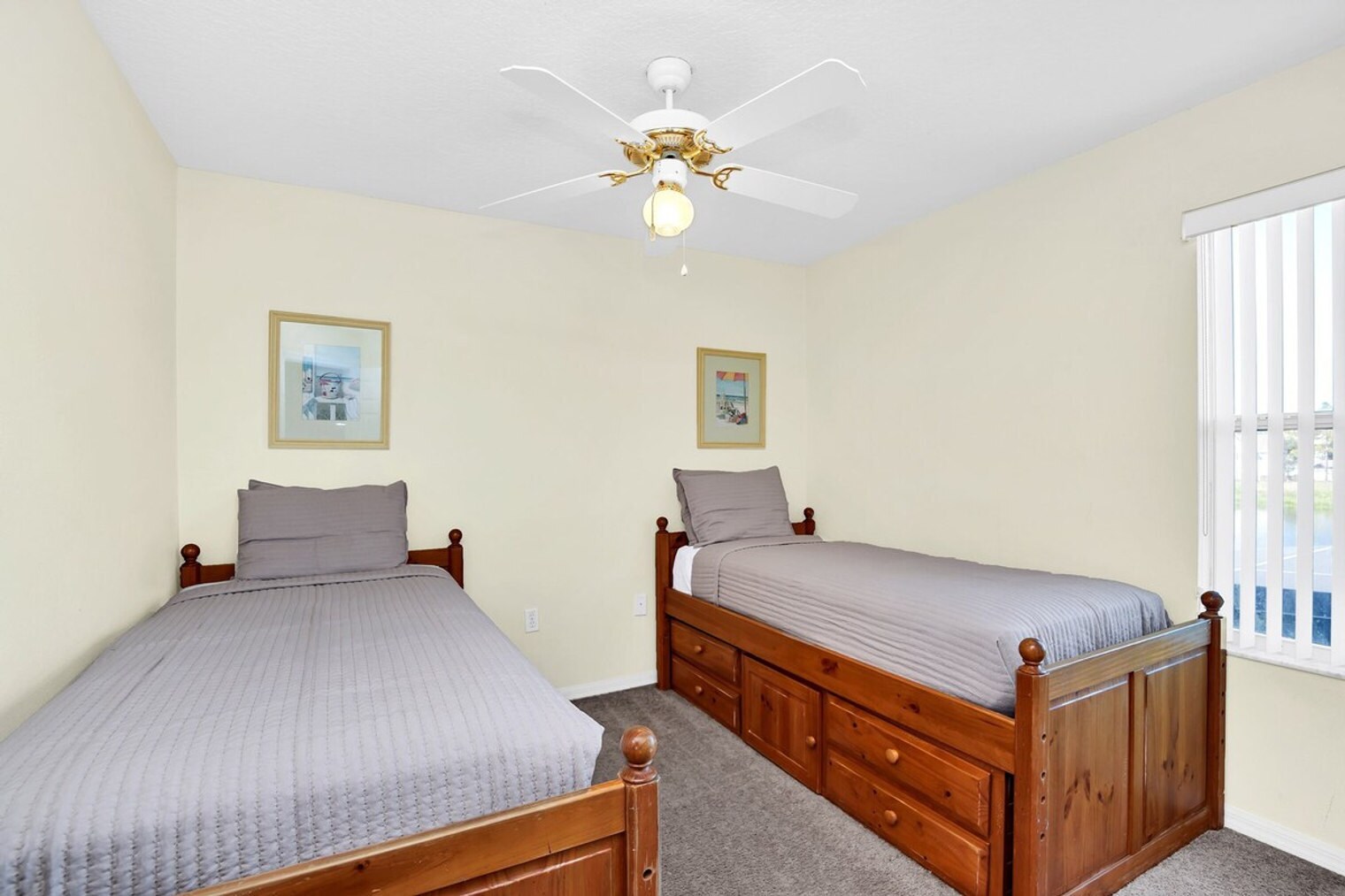 Building Photo - 233 Saddle Ridge Dr