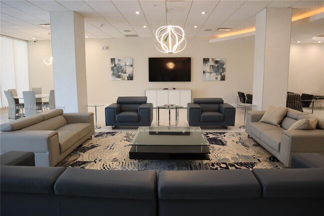 Building Photo - 3001 S Ocean Dr