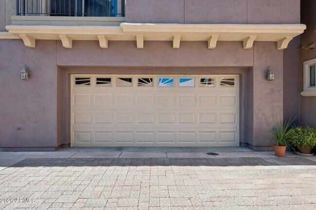 Building Photo - 3935 E Rough Rider Rd