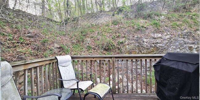 Building Photo - 36 Washington Pl E