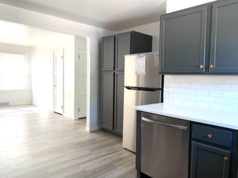 Building Photo - 1119 Milton Ave