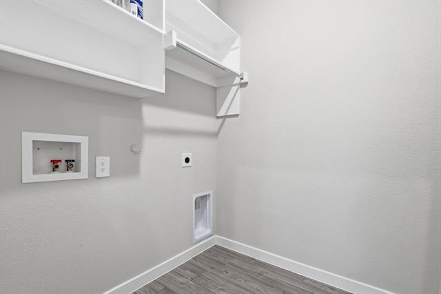 Building Photo - 2320 Spring Side Dr