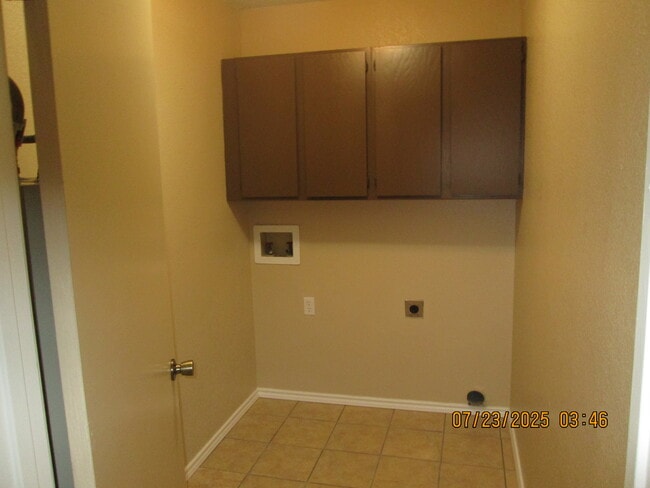 Building Photo - 1315 Belvon Pl
