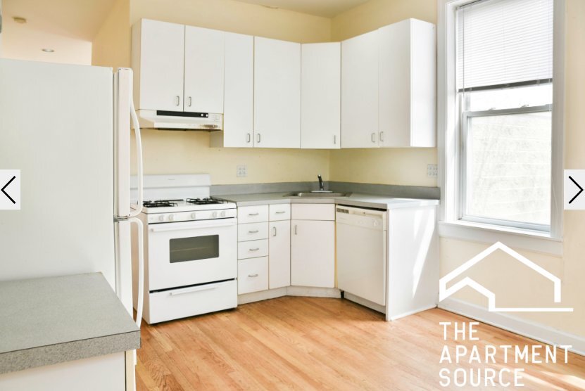 Building Photo - 2318 N Southport Ave