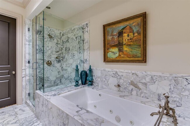 Building Photo - 3505 Turtle Creek Blvd