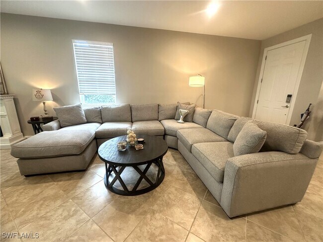 Building Photo - 13462 Kent St