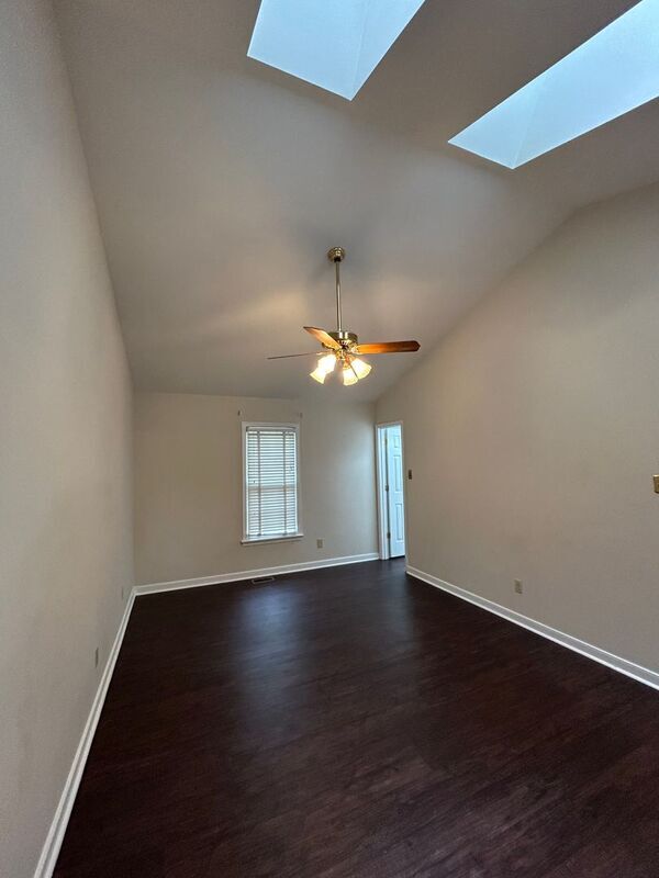 Building Photo - 2728 Berkeley Pointe Dr
