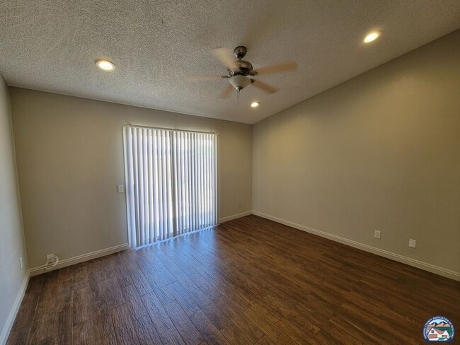 Building Photo - 861 W Legion Rd