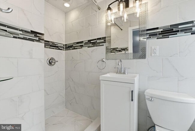 Building Photo - 43 Freeman St