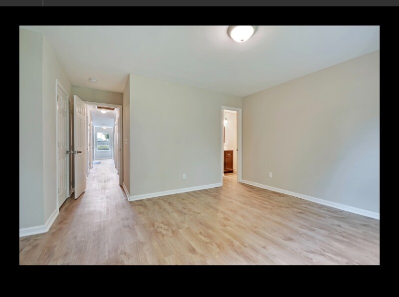 Building Photo - 202 Miami St