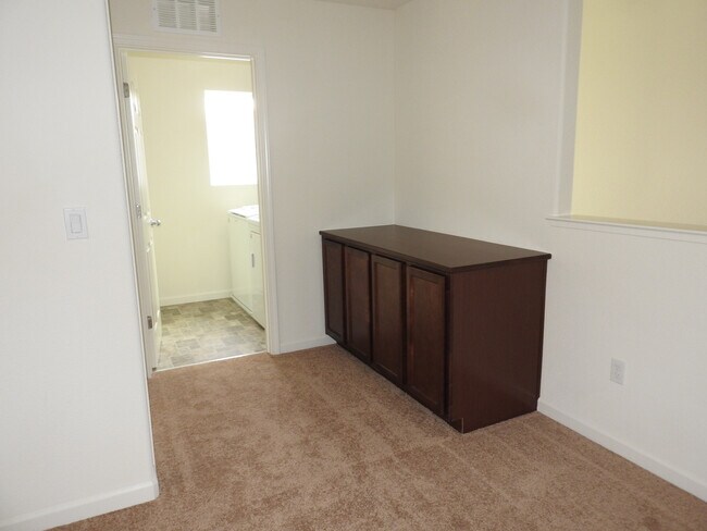 Building Photo - Beautiful Patio Home