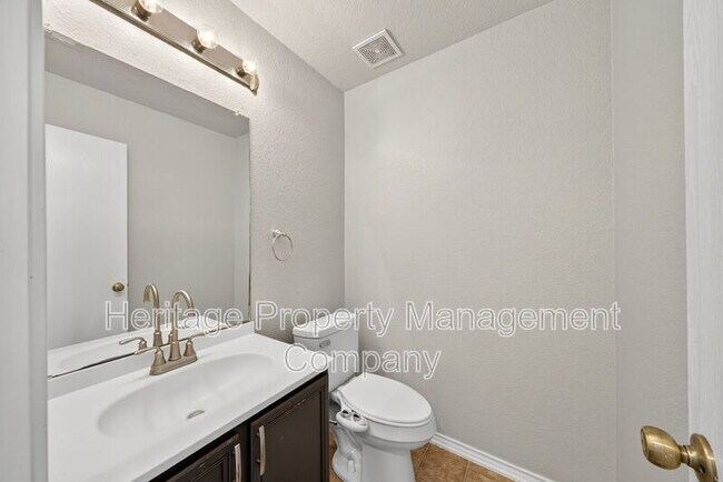 Building Photo - 7719 Mesquite Farm