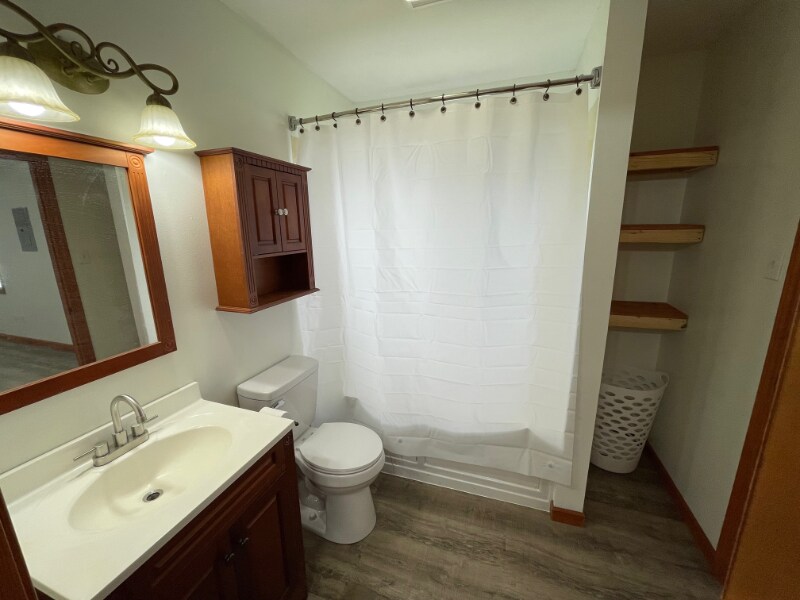 Building Photo - 311 Mahler St