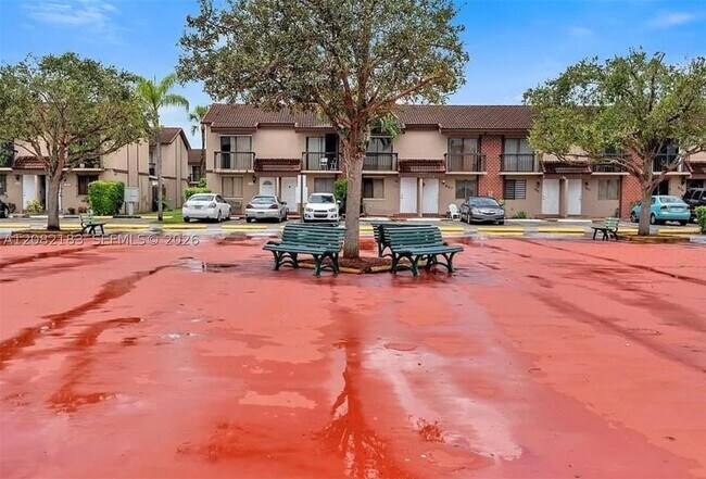 Building Photo - 1811 SW 107th Ave