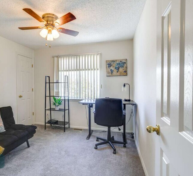 Building Photo - 5357 S Liverpool Way
