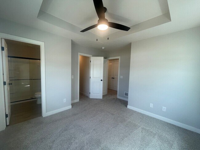 Building Photo - 4617 Leawood Ct