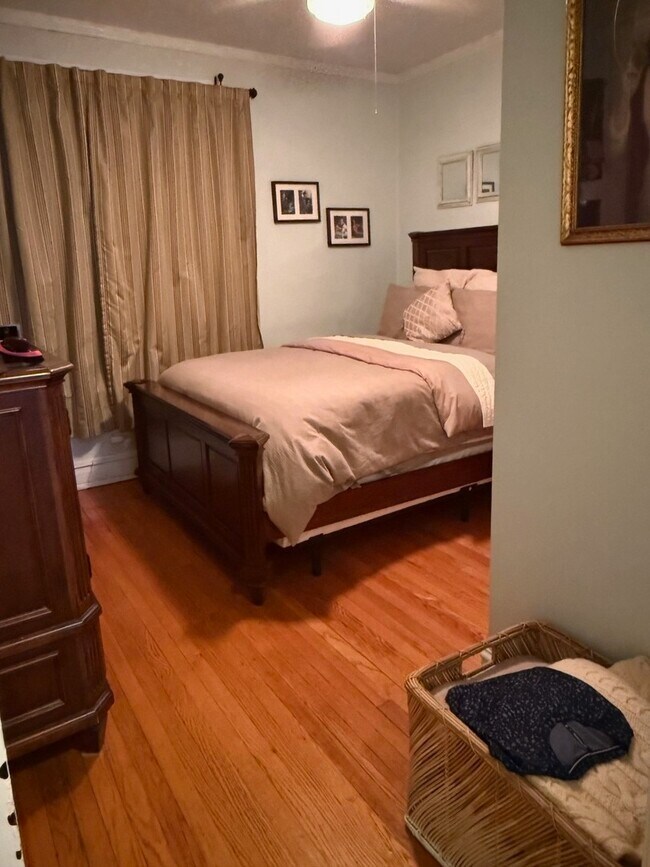 Building Photo - 1130 W Pratt Blvd