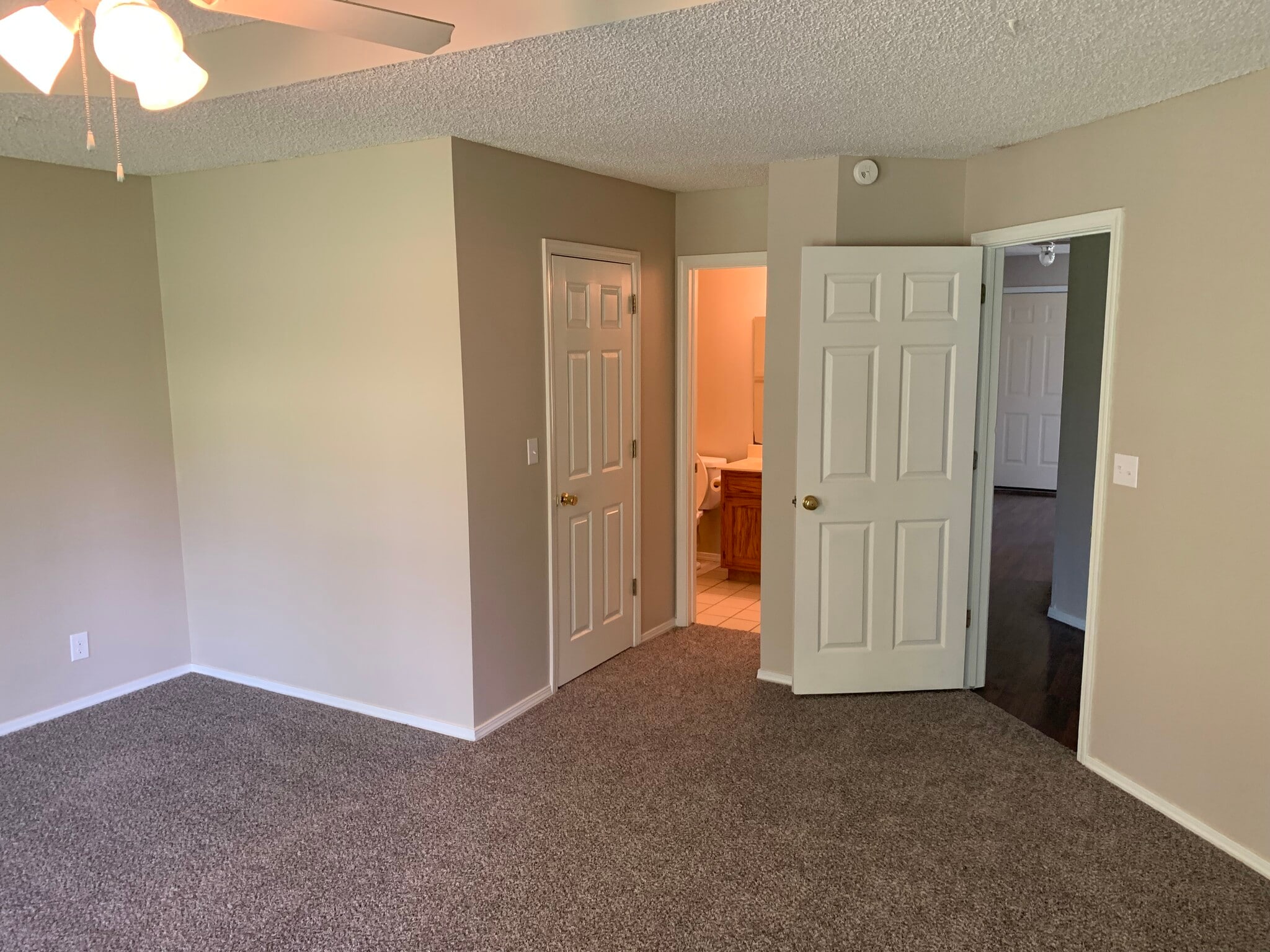 Building Photo - 507A Camellia Dr