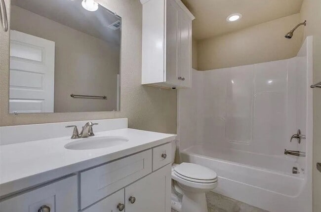 Building Photo - Wish & Leverette Townhomes