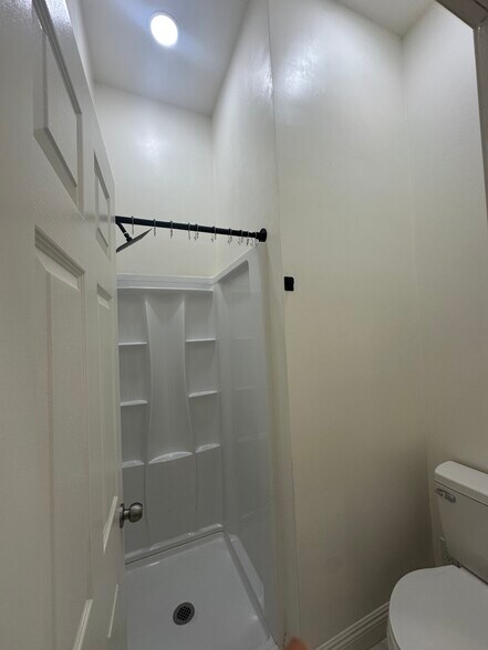 Building Photo - 1223 Elden Ave