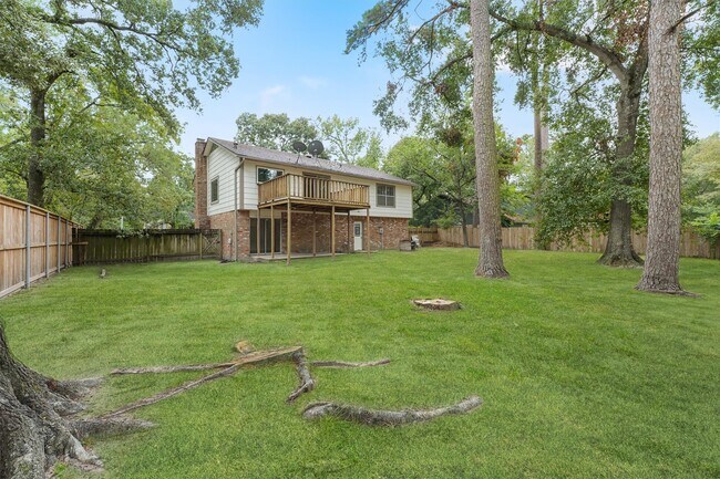 Building Photo - 2247 Oak Shores Dr