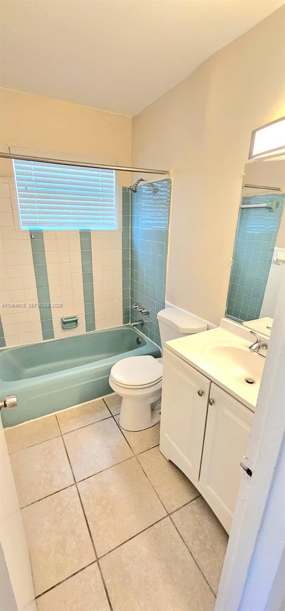 Building Photo - 1851 NE 168th St