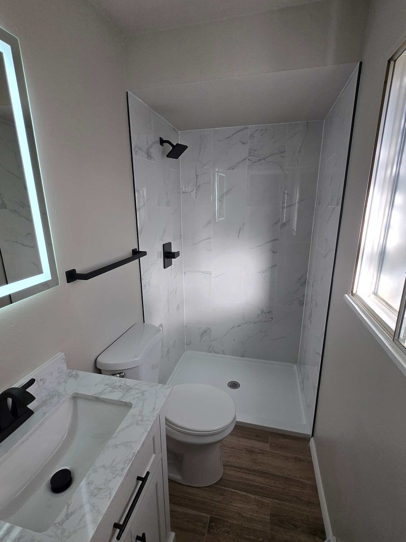 Building Photo - 4711 Bella Dr