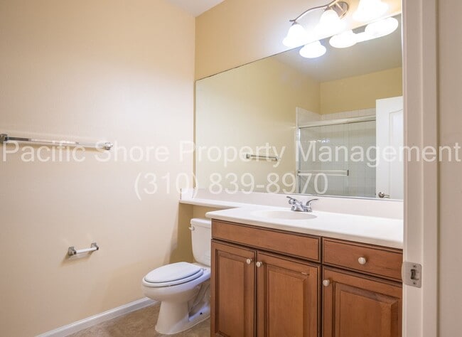 Building Photo - Elegant Westside Condo with Modern Upgrades and Private Patios