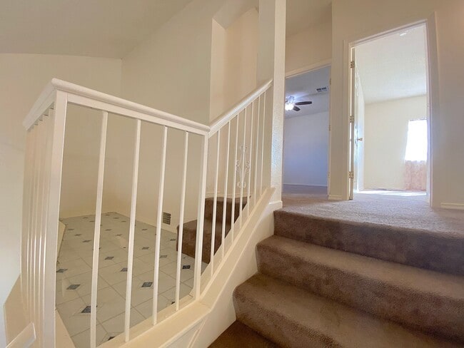 Building Photo - East El Paso 4 bed Refirg A/C