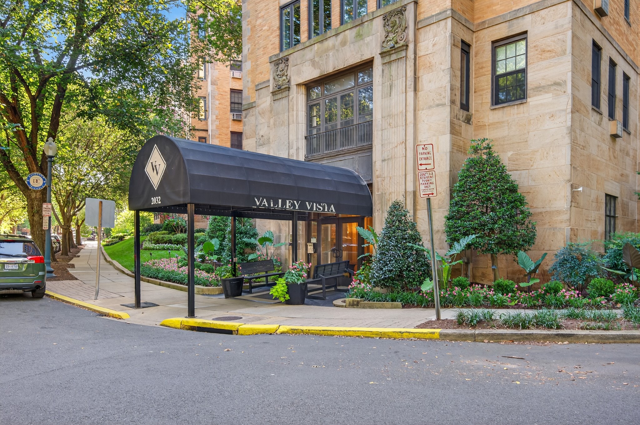 The Valley Vista - 2032 Belmont Rd NW