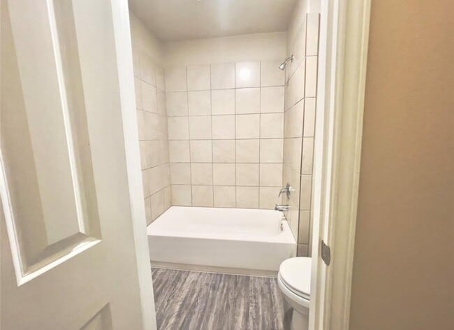 Building Photo - 16666 E Hammon