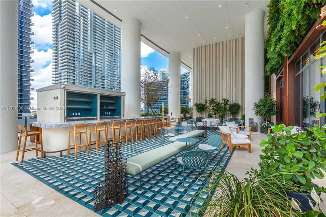Building Photo - 801 S Miami Ave