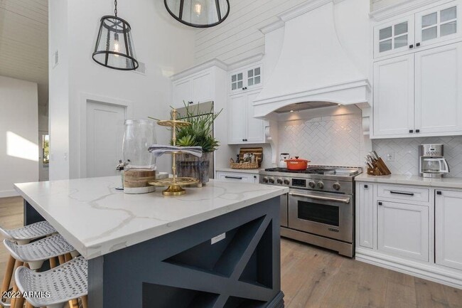 Building Photo - 22012 N 84th Pl