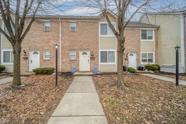 Building Photo - 1364 S Talbott St