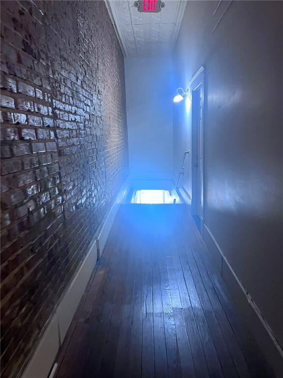 Building Photo - 116 N Broadway St