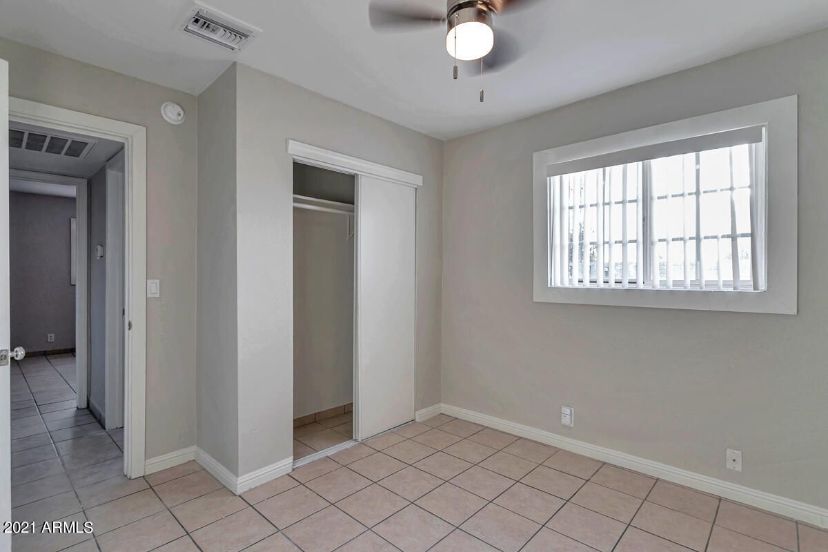 Building Photo - 5206 W Ocotillo Rd