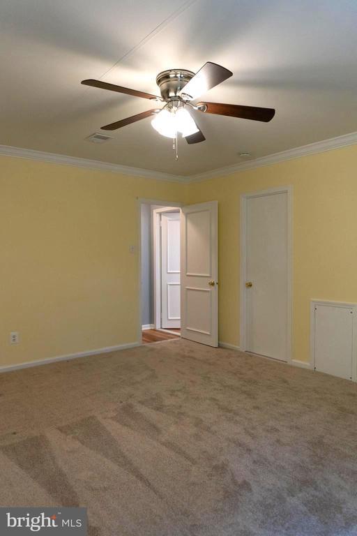 Building Photo - 18 Wingate Ct