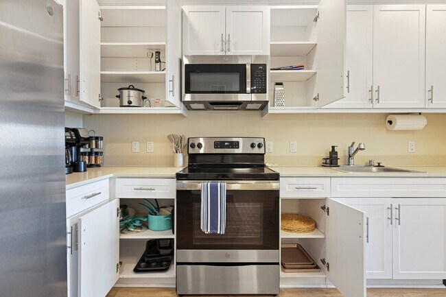 Building Photo - 4388 Ohio St