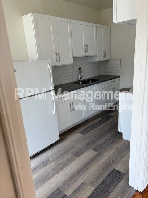 Building Photo - 1523 N McCadden Pl