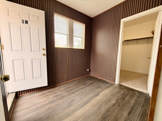 Building Photo - 414 South Blvd