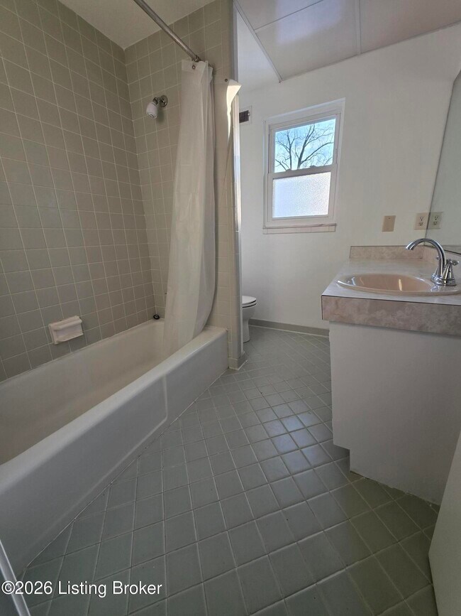 Building Photo - 722 Breckenridge Ln