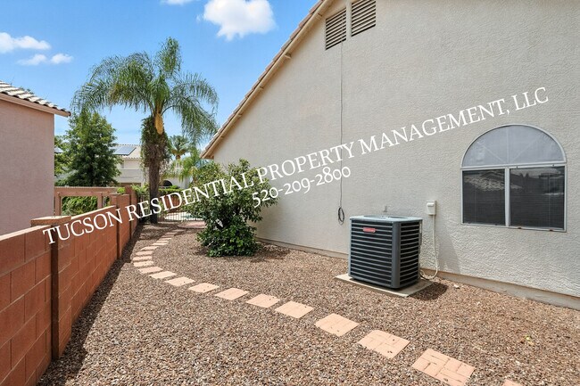 Building Photo - 11399 Silver Pheasant Loop