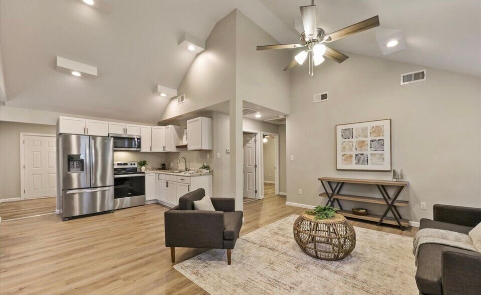 Building Photo - 204 N Bellemeade Ave