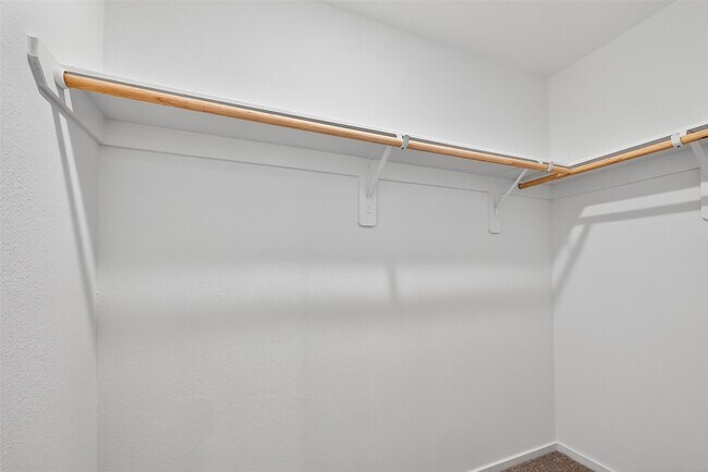 Building Photo - 18510 Autumn Hts Ln