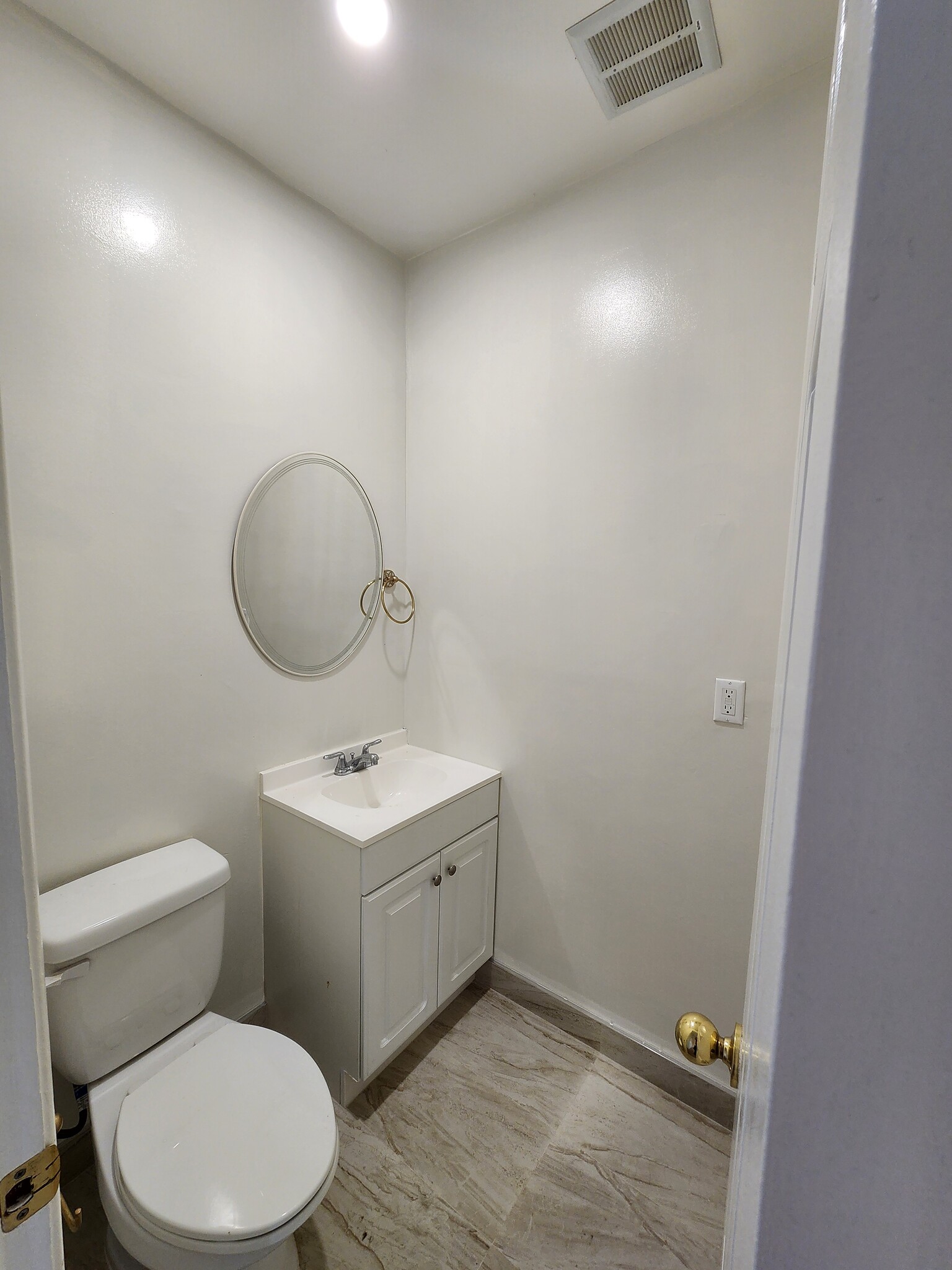 Building Photo - 10447 Cantara St