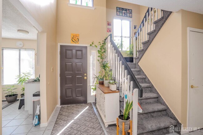 Building Photo - 58 Park Gate Dr