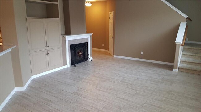 Building Photo - 2100 Pipers Field Dr